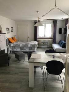 Joli appartement une pièce avec place de parc