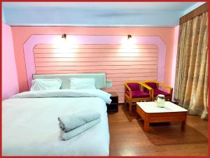 Hotel R - Radha - Continental -Mall Road Nainital - Near Naini Lake with Restaurant - Wifi - with Excellent Hospitality - A Luxury Room With Newly Decorated and Renovated Room- Book Now