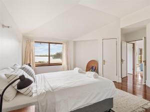 Mooring B on the shoreline