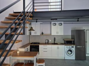 apartments Lviv Vernygory 14