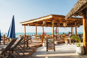 Dhow Beach Boutique Hotel
