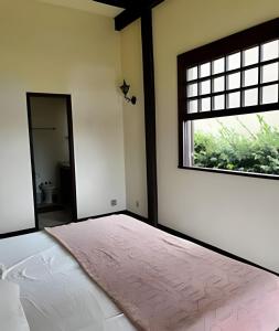 Fabulosa Casa em Cond. próximo a Rua das Pedras