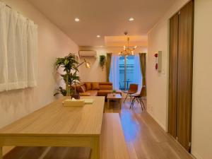 5 min JR Teradacho St Free Parking 1 min 7-11