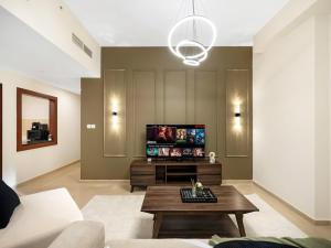 Jumeirah Beachfront with Ain View and Sea View 2BR