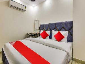 HOTEL AR RESIDENCY
