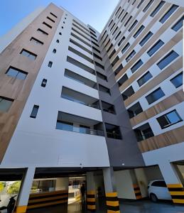 Aconchegante e com vista mar