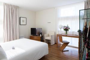 Hotels Hotel La Perouse : photos des chambres