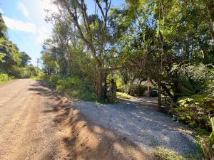 Lindo sítio com piscina, quadra de tênis e lago