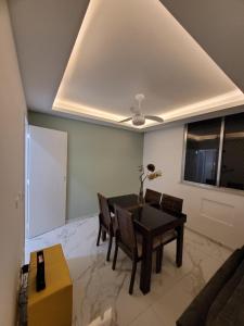 Apto Inteiro Leblon Recém Reformado