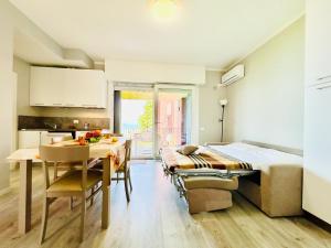 Poseidone Apartment - Terrazza vista lago