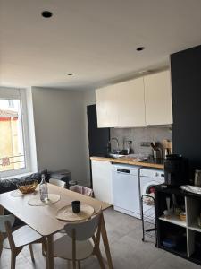 Welcome to your cozy getaway! in saint chamond !shared apartment