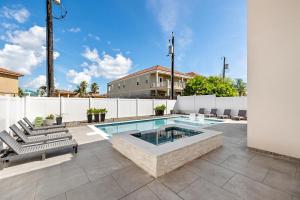 Miramar House, 120 E, Constellation home