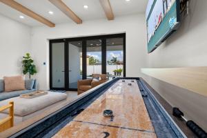 Miramar House, 120 E, Constellation home