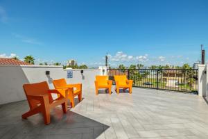 Miramar House, 120 E, Constellation home
