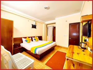 Mall Road Hotel Orchid Nainital Near Naini lake - A Luxury Family Cottage with Wifi - Restaurant - Parking Available - Top Rated Hotel In Nainital - Book Now