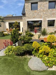 VILLA de Standing, 10 personnes, Piscine, Spa à 200m des plages