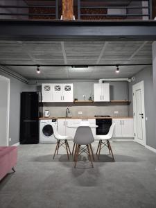 apartments Lviv Vernygory 14