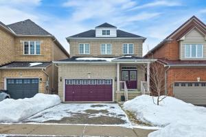 Charming 4-bed Home Away From Home in Brampton, ON