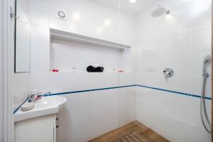 Two Levels Spacious Apt - 116m2, Four Bedrooms - by Rentujemy