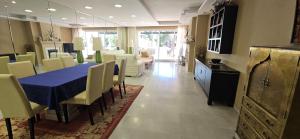 Bonito piso con jardines y piscina