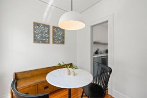 The Adaline - Entire Complex In Hyde Park