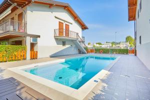 Casa Azzurra - Relax con Giardino e Piscina a Sirmione