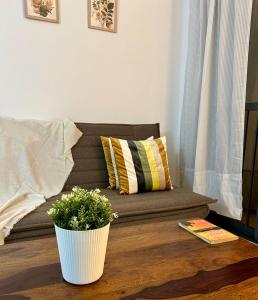 Ena by StayVio, Amanora Park Town, Hadapsar, Pune