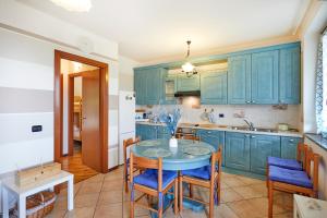 Casa Azzurra - Relax con Giardino e Piscina a Sirmione