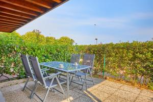 Casa Azzurra - Relax con Giardino e Piscina a Sirmione