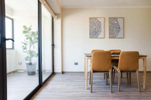 Chic 2BR Retreat in Vitacura Perfect for 5 Steps from Everything