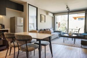 Parkside Oasis Luxe 2BR Retreat w Pool BBQ & Gym Access