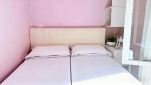 Pink Warm Studio near Arc de Triomphe