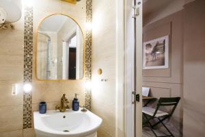 Blue Camel Apartment