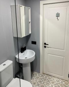 Charming Historic Apartment F2