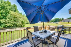 Luxury Hamptons 5BR Oasis with Pool Retreat