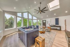 Luxe Ruidoso Retreat with Hot Tub and Scenic Views