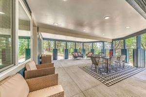 Luxe Ruidoso Retreat with Hot Tub and Scenic Views