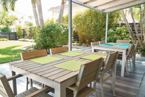 Vibrant Beach Studio 2-more units also available