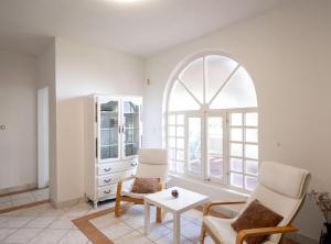 House Rose with Garden and Pool