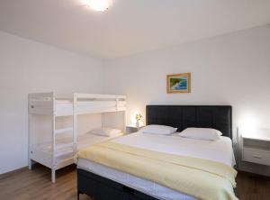 House Rose with Garden and Pool