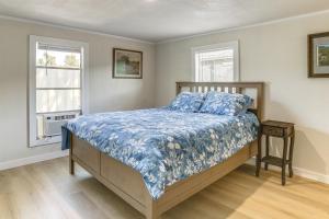 Crosby Huffman Hideaway Serene Escape w Yard