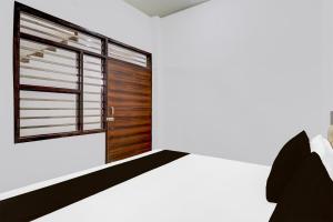 SPOT ON J D Restaurant and Hotel