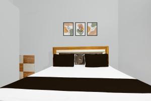 SPOT ON J D Restaurant and Hotel