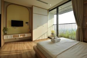 Thư Room View sông Hồng