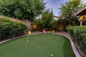 Scottsdale Lagoon With Pool Movie Theater Heated Pool Game Room Golf