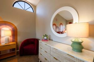 Scottsdale Lagoon With Pool Movie Theater Heated Pool Game Room Golf