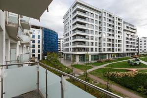 Marina Harmony Apartment by BookingHost