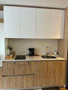 Edificio Avanzza, Corferias, Business Suite con parking cerca a embajada USA