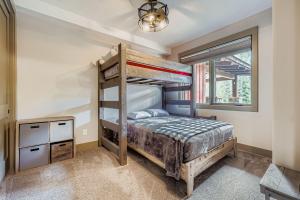 1820 The Seasons condo