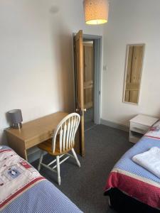 4 Bedroom School House